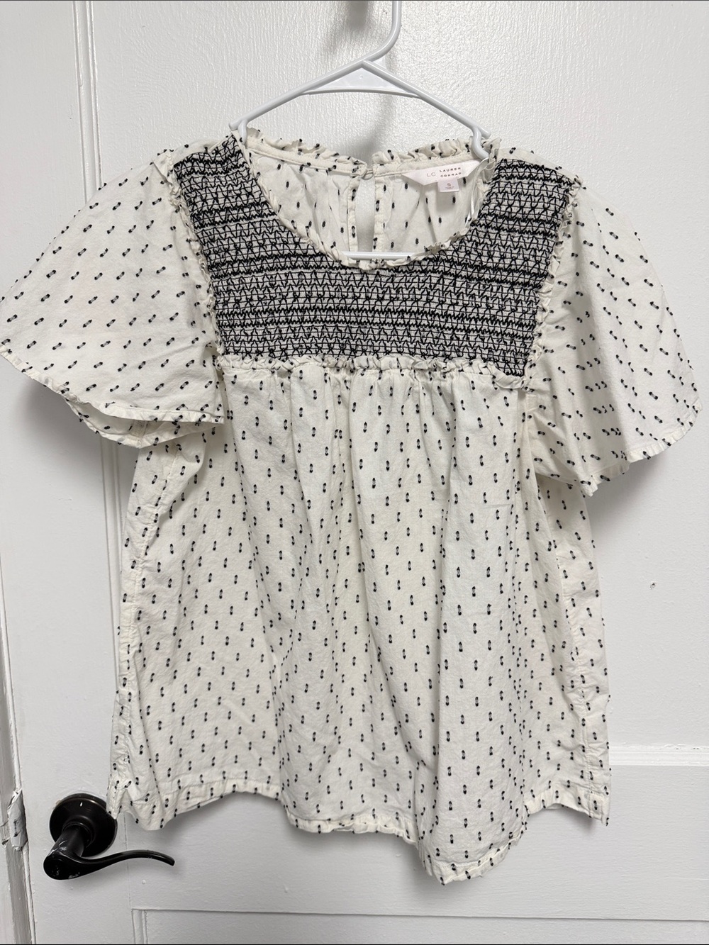 LC Lauren Conrad White Blouse with Black Smocked Yoke - Picture 1 of 3